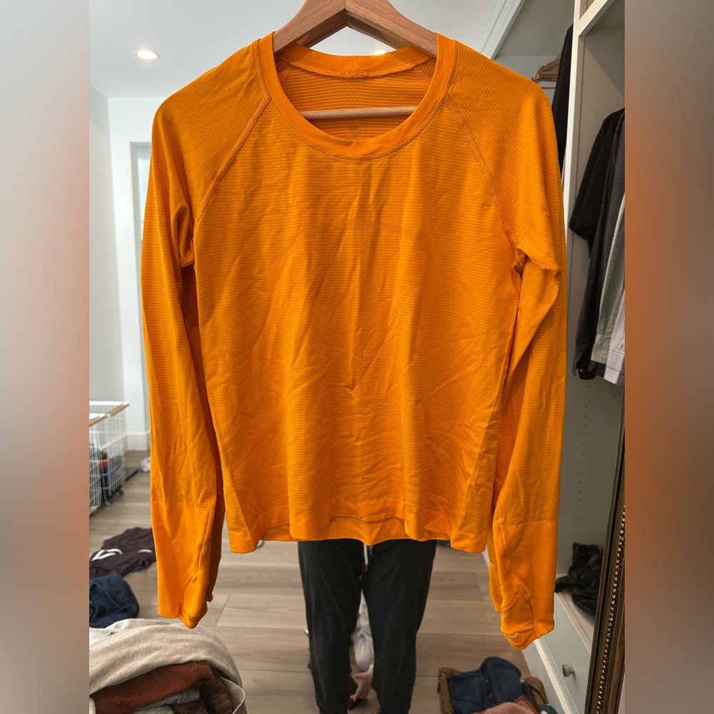 Lululemon Swiftly Tech Long Sleeve 2.0 *Race Length Color-Clementine Size 8